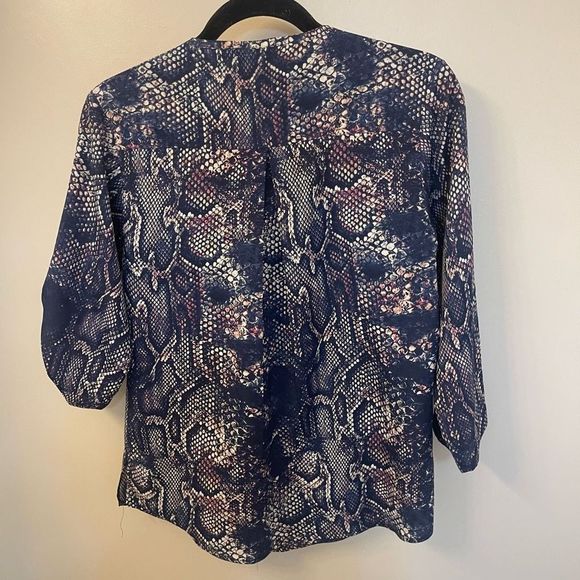 Aqua Women Blouse Snake Print Animal Blue Purple Color Sz XS - Picture 6 of 12